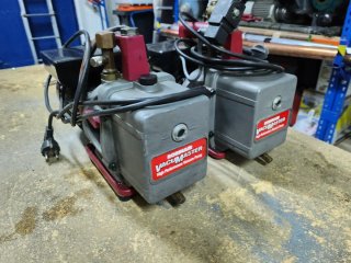 2 Bombas de Vacío Robinair VacuMaster