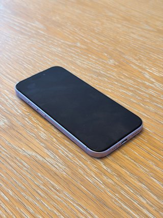 iPhone 17 Morado