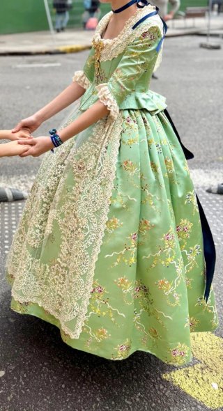 Traje Fallera Niña 9-11 Años. Actual