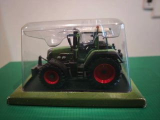 Tractor Fendt 820 Vario 1:43 - 2007