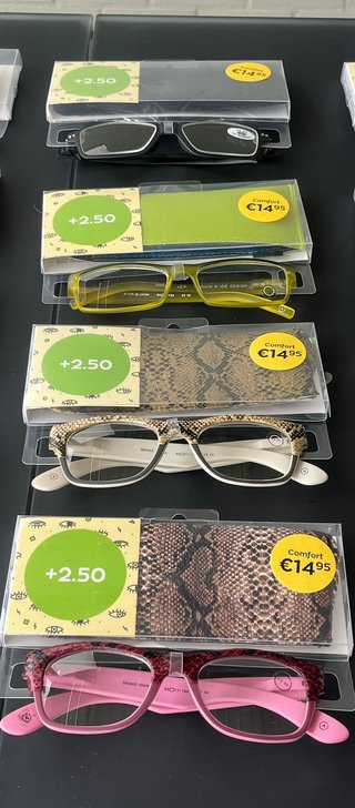 Gafas de lectura y de Sol. Liquidación por Quiebra