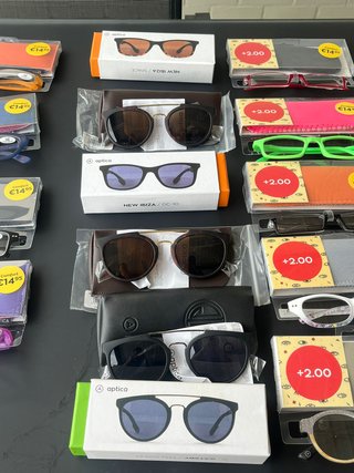 Gafas de lectura y de Sol. Liquidación por Quiebra