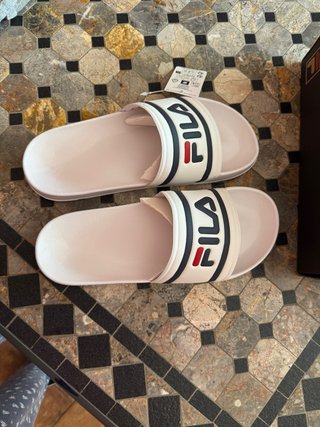 Chanclas Fila rosas y blancas