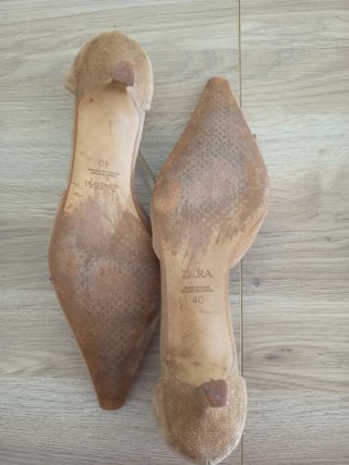 Zapatos de tacón beige/marrón talla 40