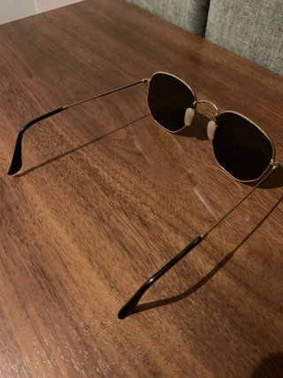 Óculos Ray-Ban Preto e Dourado