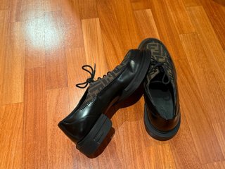 Scarpe Stringate Derby Uomo Fendi Roma Motivo FF