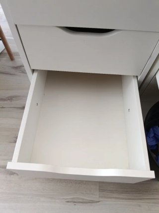 Escritorio IKEA 5 cajoneras madera y blanco