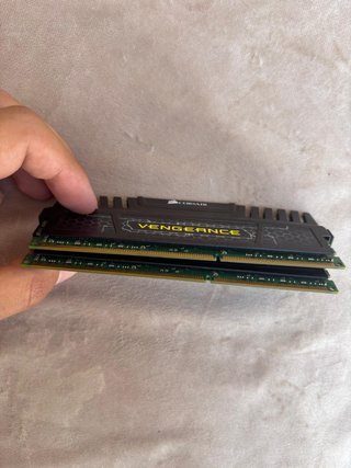 2x Corsair Vengeance RAM 8GB