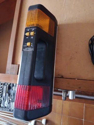 Linterna de emergencia recargable