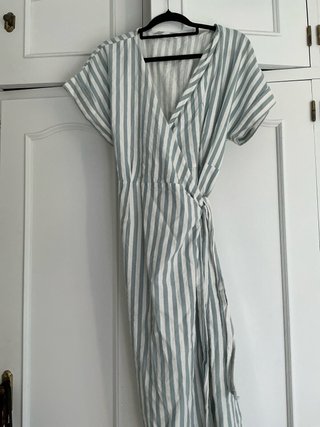 Vestido rayas blanco y azul atado cintura