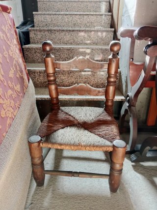Conjunto Muebles Castellanos de Madera Maciza.