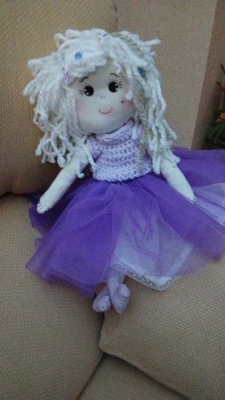 Muñeca de trapo hecha a mano