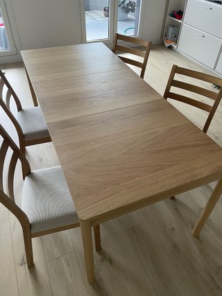 Mesa extensible y 4 sillas NUEVO