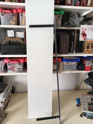 Estante de pared con soporte metálico