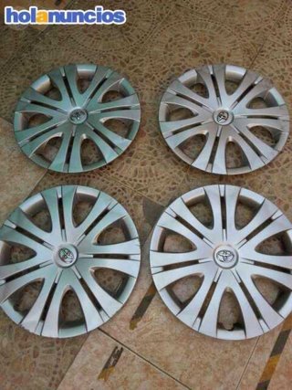 4 Tapacubos Toyota 16"