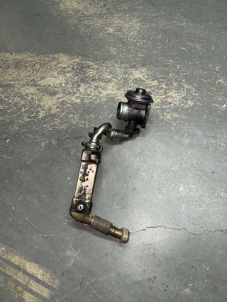 Válvula EGR BMW 320d 150cv Enfriador y Termostato