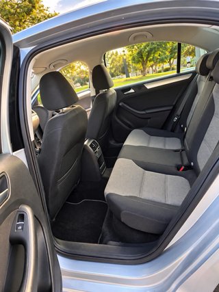 Volkswagen Jetta hybrido automatico
