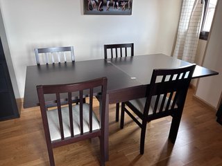 Mesa extensible IKEA madera