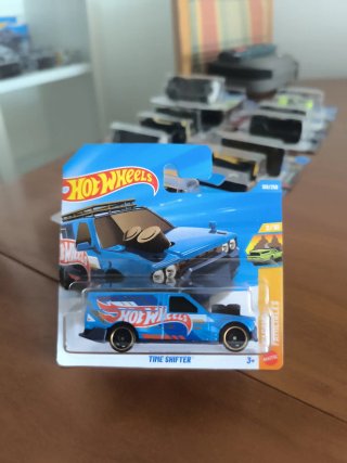 Hot Wheels Time Shifter 2/10