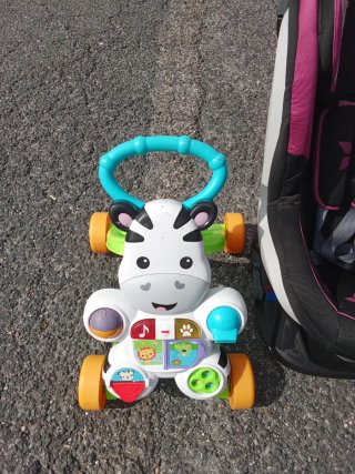 Moto correpasillos y andador Chicco