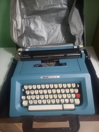 Olivetti Studio 46 Máquina de Escribir Azul