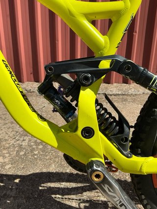 Commencal Supreme DH - Fox40 Kashima