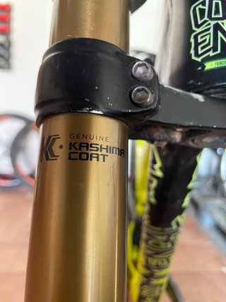 Commencal Supreme DH - Fox40 Kashima