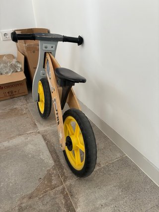 Bicicleta de madera para niños