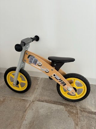 Bicicleta de madera para niños