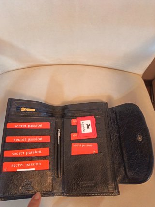 Cartera monedero Cavallini negra y roja