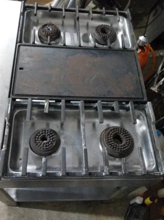 Cocina Industrial Gas 4 Fuegos + Plancha