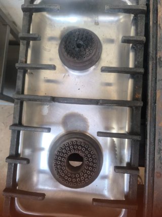 Cocina Industrial Gas 4 Fuegos y plancha