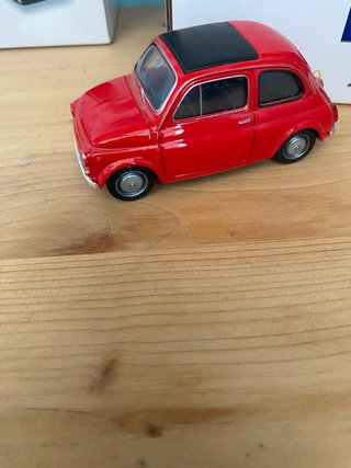 Modellino Fiat 500 d'epoca rosso