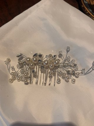 Peinetas de boda plateada. Se venden por separado