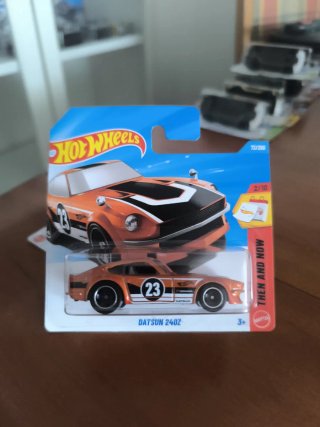 Hot Wheels Datsun 240Z Naranja