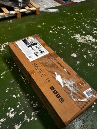 Patinete InnovaGoods para reparar