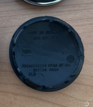 4 Tapabujes SEAT 56mm rojo negro originales nuevo
