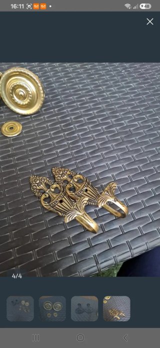 Adornos dorados para cortinas