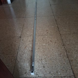 Riel para cortinas de acero