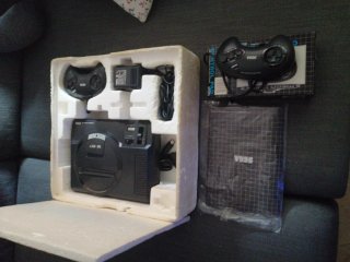 CONSOLA SEGA MEGA DRIVE 16 BITS NERA