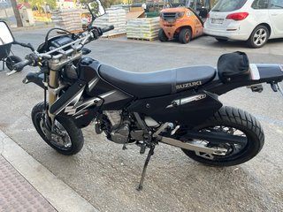 Suzuki DR-Z Supermotard Negra y Gris
