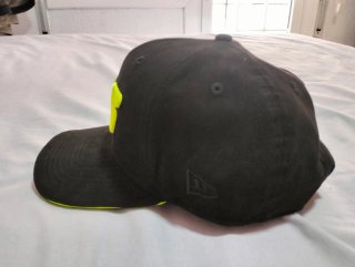 Gorra Oficial Rossi New Era 46