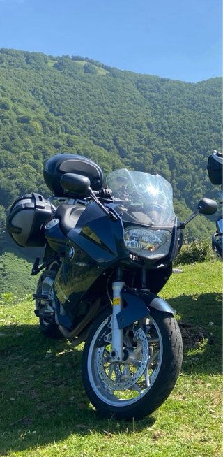 BMW F800 ST azul marino