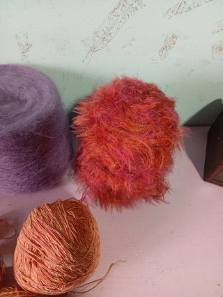 Madejas de lana y algodón