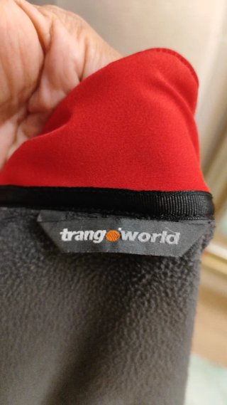 Chaqueta Trang World Roja y Negra
