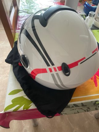 Casco de moto NAVA blanco y negro