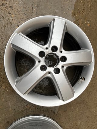 2 Llantas Mercedes Benz 6x16 (precio de la pareja)