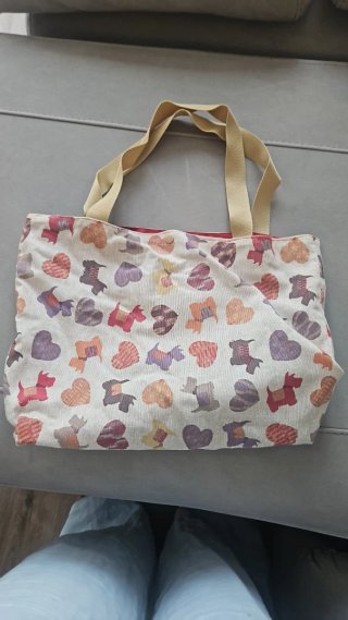 Bolso de tela con estampado de perros y corazones