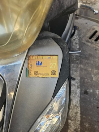 Moto Kymco Miler 125cc Gris