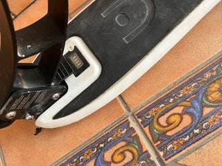 Patinete Eléctrico Blanco y Negro